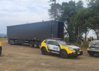 A pouco menos de um mês do Natal, 10 toneladas de panetone são roubadas no Paraná e caminhoneiro é feito refém