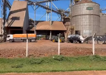 Trabalhador morre após ser sugado para o fundo de silo de soja, no Paraná